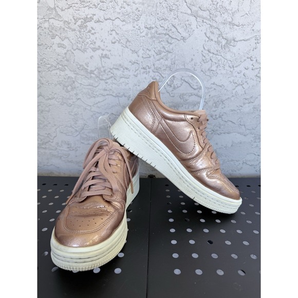 Nike Jordan Retro 1 Low Lifted Met‎ Bronze Pink Womens 7 Platform A01334-901 - Picture 7 of 10